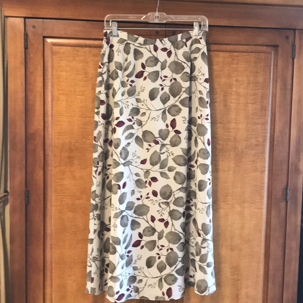 Casual Corner floral A-line midi skirt, dry clean